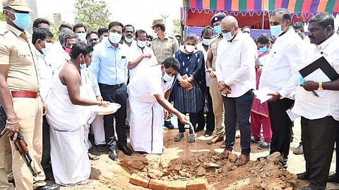 சென்னை- கன்னியாகுமரி தொழில் வழித்தடம் திட்டத்தின் கீழ் திருச்செந்தூர்- கல்லிடைக்குறிச்சி இடையே ரூ.637 கோடியில் சாலைப் பணிகள் அமைச்சர் அனிதா ராதாகிருஷ்ணன் தொடங்கி வைத்தார்