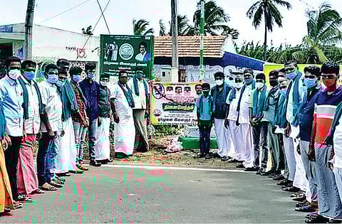 மின் கட்டண உயர்வுக்கு எதிராக போராடி - உயிர்நீத்த விவசாயிகளின் நினைவு தினம் அனுசரிப்பு :