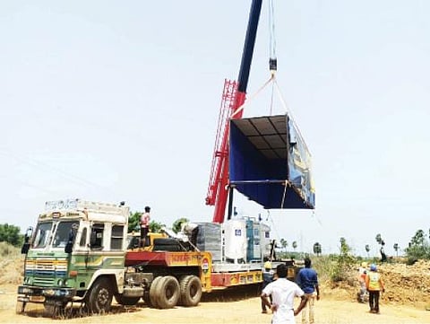 கூடங்குளம் அரசு மருத்துவமனையில் ஆக்சிஜன் உற்பத்தி கூடம் அமைக்கும் பணிகள் தொடங்கப்பட்டுள்ளன.