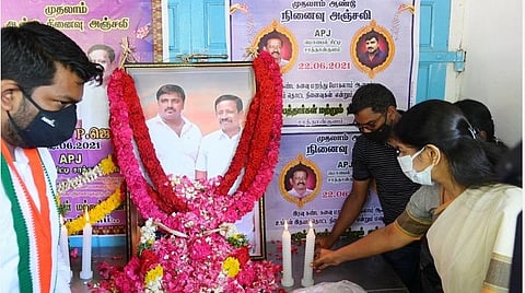 சாத்தான்குளம் ஜெயராஜ், பென்னிக்ஸ் முதலாமாண்டு நினைவு தினம்: கனிமொழி எம்.பி. உள்ளிட்டோர் அஞ்சலி