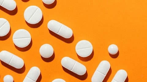 நலம்தானா 11: மருந்துகளைத் திடீரென நிறுத்தலாமா?