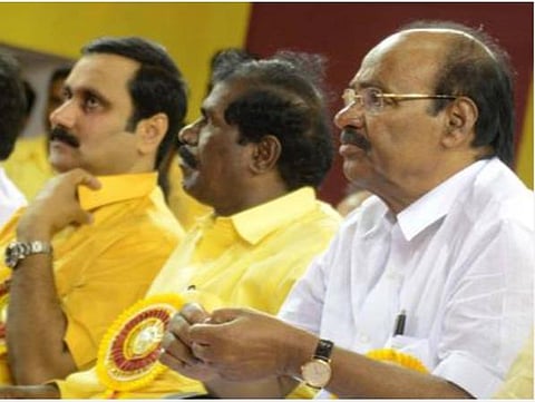 ராமதாஸ், அன்புமணி மீதான வழக்கை ரத்து செய்யக்கோரும் மனு: காவல்துறைக்கு உயர் நீதிமன்றம் நோட்டீஸ்