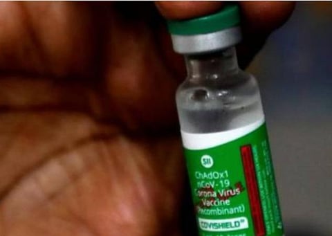 கோவிஷீல்ட்; இந்தியர்கள் ஐரோப்பா பயணம் செய்வதில் சிக்கல்: நடவடிக்கை எடுப்பதாக ஆதார் பூனாவாலா உறுதி