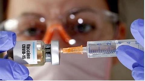 இருவேறு கரோனா தடுப்பூசிகளைச் செலுத்திக் கொள்ளலாமா?- பிரிட்டன் ஆய்வில் தகவல்