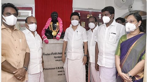 காஞ்சிபுரம் அண்ணா நினைவு இல்லத்தில் முதல்வர் ஸ்டாலின் மரியாதை