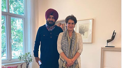 பிரியங்கா காந்தியுடன் சந்திப்பு; புகைப்படத்தை வெளியிட்ட சித்து