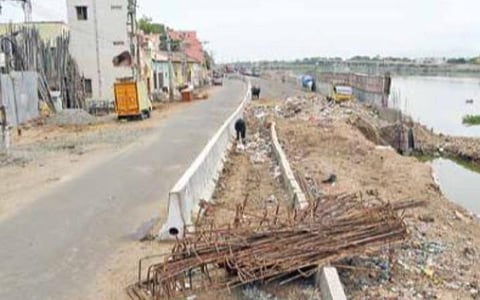 வைகை கரைகளில் முழுமையாக சாலை அமைக்கப்படுமா? - ஆக்கிரமிப்புகளை அகற்ற தயக்கம் காட்டும் மதுரை மாநகராட்சி