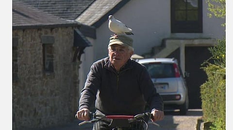 இரண்டு ஆண்டுகளாகத் தொடரும் நட்பு: பிரான்ஸில் துளிர்த்த அபூர்வ பிணைப்பு