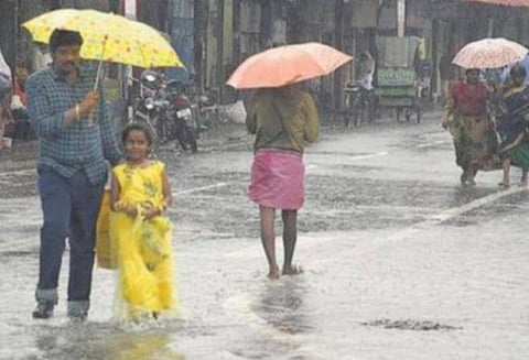 10 மாவட்டங்களுக்கு கனமழை வாய்ப்பு: வானிலை ஆய்வு மையம் அறிவிப்பு