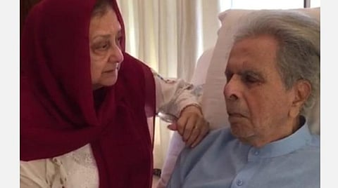 தொடர் சிகிச்சையில் நடிகர் திலீப் குமார் தேறி வருகிறார்: சாய்ரா பானு