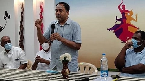 மதுரை ஆஸ்டின்பட்டி அரசு மருத்துவமனை விழாவில் பேசுகிறார் நீதிபதி ஜி.ஆர்.சுவாமிநாதன்.