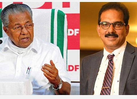 கேரள முதல்வர் பினராயி விஜயன், கிட்டெக்ஸ் நிறுவன அதிபர் சாபு எம்.ஜேக்கப்: படம் உதவி: ட்விட்டர்