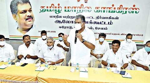 ஈரோட்டில் நடந்த தமாகா நிர்வாகிகள் ஆலோசனைக் கூட்டத்தில் அக்கட்சியின் தலைவர் ஜி.கே.வாசன் பேசினார்.