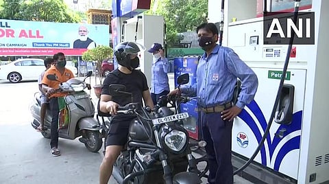 பெட்ரோல் விலை மீண்டும் உயர்வு: சென்னையில் ரூ. 101.67; மும்பையில் ரூ. 106.93