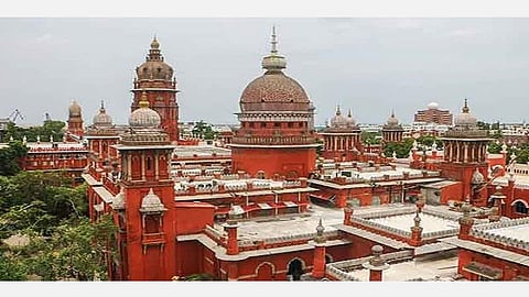 கோயில் நிலம் ஆக்கிரமிப்பு: சேலம் மாவட்ட ஆட்சியர் பதிலளிக்க உயர் நீதிமன்றம் நோட்டீஸ்