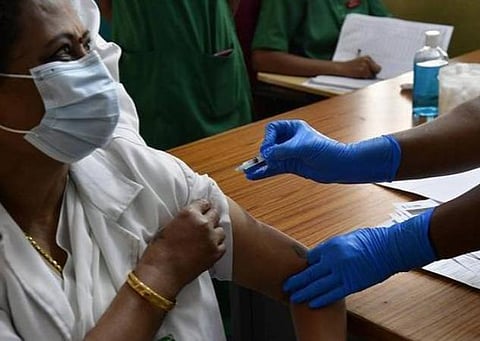 மாநிலங்கள் வசம் 1.73 கோடி கோவிட் தடுப்பூசிகள்: மத்திய அரசு தகவல்