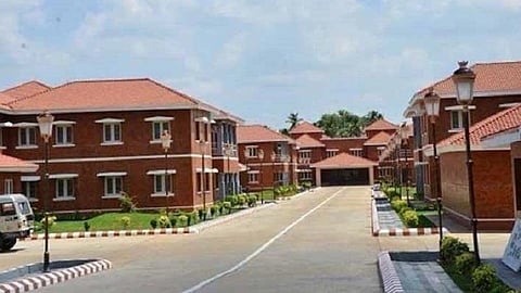 ஸ்ரீரங்கம் யாத்ரி நிவாஸில் தங்குவதற்கு பக்தர்கள் நாளை முதல் முன்பதிவு செய்யலாம்