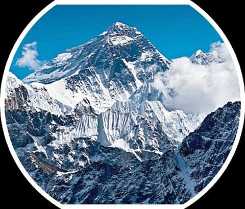 பளிச் பத்து 14: எவரெஸ்ட் மலைச்சிகரம்