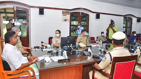 குற்றவாளிகளுடன் தொடர்பு வைத்திருந்தால் கடும் நடவடிக்கை: போலீஸாருக்கு அமைச்சர் நமச்சிவாயம் எச்சரிக்கை