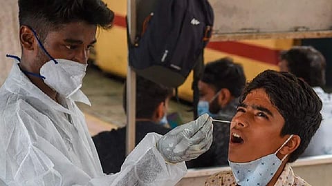 ஆகஸ்ட் இறுதியில் கரோனா மூன்றாவது அலை தாக்கலாம்: ஐஎம்ஏ எச்சரிக்கை