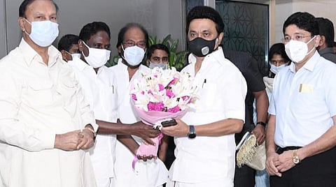 டெல்லி சென்றடைந்தார் முதல்வர் ஸ்டாலின்: நாளை குடியரசுத் தலைவருடன் சந்திப்பு