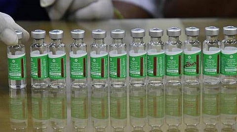 கோவிஷீல்டு தடுப்பூசி செலுத்தி கொண்டவர்கள் 16 ஐரோப்பிய நாடுகளில் பயணம் செய்ய அனுமதி: சீரம் நிறுவன சிஇஓ தகவல்