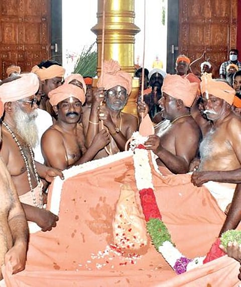 திருச்செந்தூர் அய்யா வைகுண்டர் அவதாரபதியில் ஆடித்திருவிழா கொடியேற்றம் நடைபெற்றது.