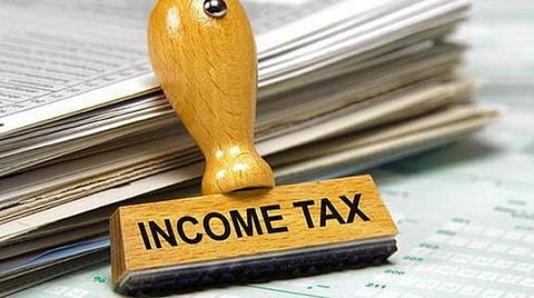 வருமான வரிச் சுமையை ஒரு சாரார் மீதே சுமத்துவது நியாயமா?