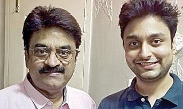 சின்னி ஜெயந்துடன் ஸ்ருதன் ஜெய் நாராயணன்.