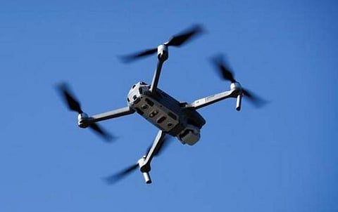 காஷ்மீரில் 4 இடங்களில் ட்ரோன்கள் பறந்ததால் பாதுகாப்பு படை உஷார் நிலை