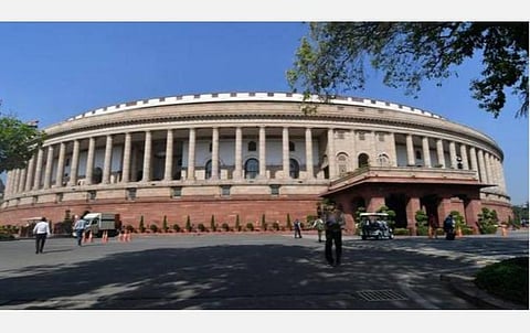 காங்கிரஸ் - அகாலிதளம் எம்.பி.க்கள் நாடாளுமன்ற வளாகத்தில் வாக்குவாதம்