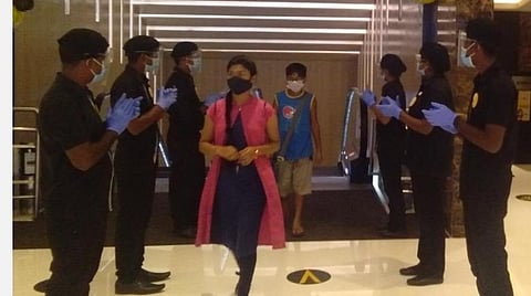 மூன்று மாதங்களுக்கு பிறகு புதுச்சேரியில் திரையரங்குகள் திறப்பு: கேன்டீனில் ரசிகர்களை கவர இலவச சலுகை