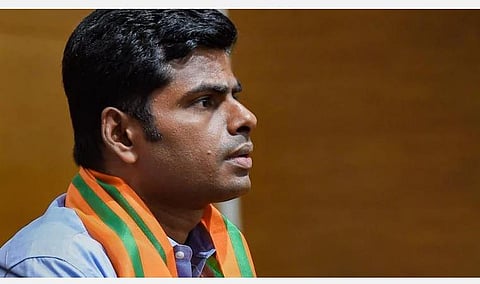 தஞ்சாவூரில் அனுமதியின்றி உண்ணாவிரதம்; பாஜக தலைவர் அண்ணாமலை உட்பட 1,260 பேர் மீது போலீஸார் வழக்கு: மாநகராட்சி ஊழியர்களை மிரட்டியதாக பாஜகவினர் 2 பேர் கைது