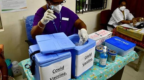 டிசம்பருக்குள் 136 கோடி டோஸ் கரோனா தடுப்பூசி உற்பத்தி: மத்திய அரசு தகவல்