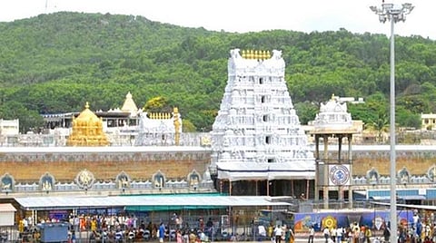 கரோனா கட்டுப்பாடுகள் நீக்கப்பட்டால் இலவச தரிசனம்: திருப்பதி தேவஸ்தான அதிகாரி தகவல்