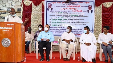 பொழுதுபோக்கும் 100 நாள் வேலை பணியாளர்கள்: நீதிபதி கிருபாகரன் வேதனை