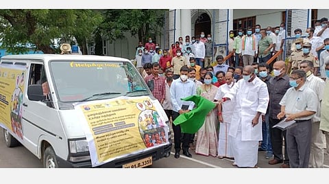 மருத்துவக் காப்பீடு; வீடுகளுக்கு சென்று பதிவு செய்ய புதுச்சேரியில் வாகனம்