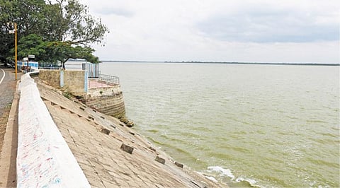 வீராணம் ஏரி.