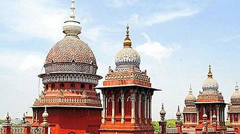 முறையாக பயிற்சி பெற்றவர்கள் மட்டுமே கோயில்களில் அர்ச்சகர்களாக நியமனம்: உயர் நீதிமன்றத்தில் தமிழக அரசு தகவல்