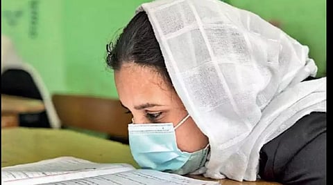 கர்நாடகாவில் படிக்கும் ஆப்கன் மாணவர்கள் தவிப்பு