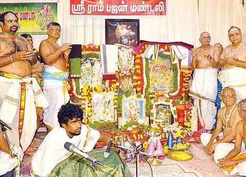 ரங்கத்தில் நடைபெற்ற ராம் பஜன் மண்டலியின் 45-வது பாகவத சம்மேளனம் மற்றும் சீதா ராம கல்யாண நிகழ்ச்சியில் பங்கேற்றோர்.