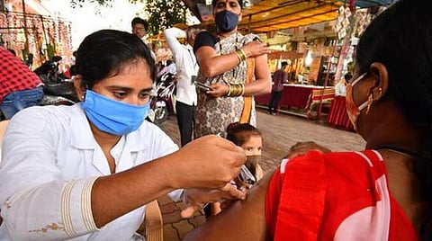 ஆகஸ்ட் 18 தமிழக நிலவரம்: தொற்று பாதிப்பு, குணமடைந்தோர், பலி எண்ணிக்கை- முழுமையான பட்டியல்