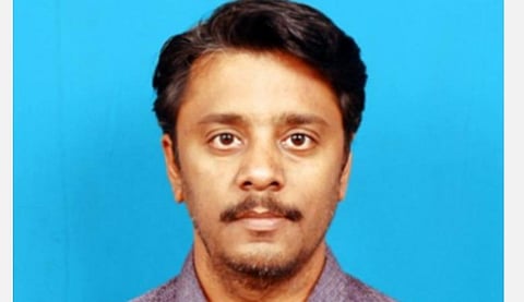 கிராமப்புற மாணவர்களுக்கு அறிவியல் கல்வி: புதுவை அரசுப் பள்ளி ஆசிரியருக்கு தேசிய விருது