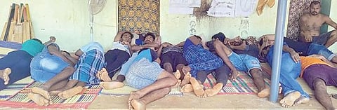 திருச்சி மத்திய சிறை சிறப்பு முகாமில் தூக்க மாத்திரை சாப்பிட்டு தற்கொலை முயற்சியில் ஈடுபட்டோர்.