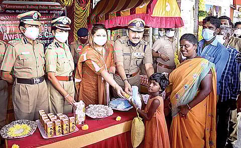 தமிழகம் முழுவதும் 5 நாட்களுக்கு கரோனா பரவலை தடுக்க விழிப்புணர்வு நிகழ்ச்சிகள்: ரயில்வே காவல் துறை சார்பில் நடக்கிறது