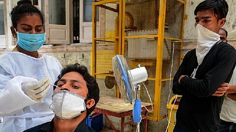 இந்தியாவில் தொடர்ந்து குறைந்து வரும் அன்றாட கரோனா தொற்று