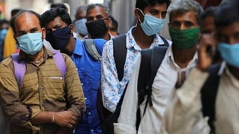 இந்தியாவில் கரோனா 'எண்டமிக்' நிலையை எட்டியதா? உலக சுகாதார மைய விஞ்ஞானி சொல்வது என்ன?