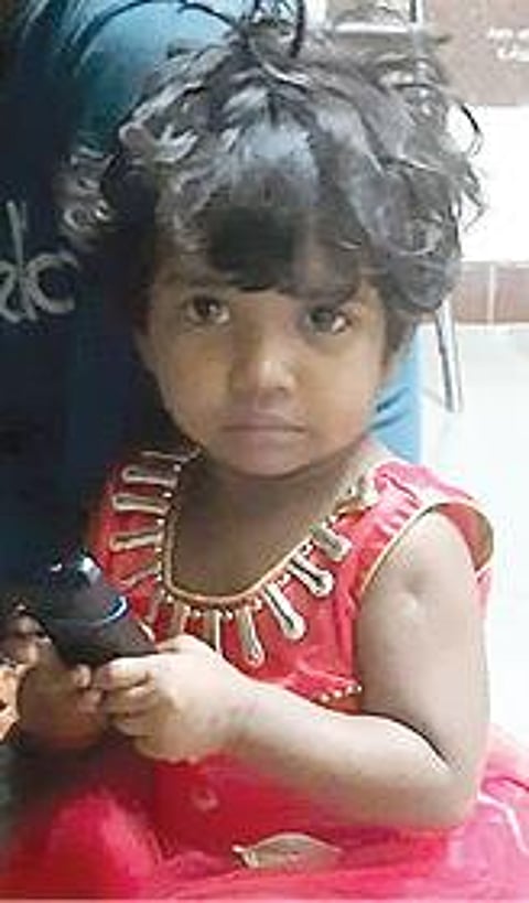 பெற்றோரால் விட்டு செல்லப்பட்ட குழந்தை.