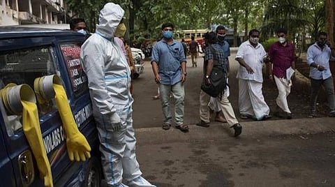 கேரளாவில் 3-வது நாளாக 30 ஆயிரத்தை கடந்தது கரோனா தொற்று