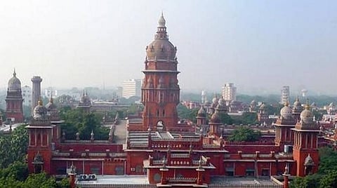 திமுக சின்னத்தில் போட்டியிட்டு வெற்றி பெற்ற 8 எம்எல்ஏக்களை எதிர்க்கட்சி உறுப்பினர்களாக கருத எதிர்ப்பு தெரிவித்து வழக்கு